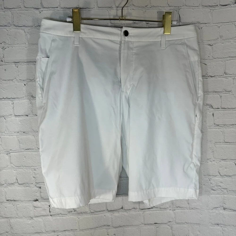 Lululemon Commission Golf Shorts Mens 34 White Technical Stretch LM7AW2S